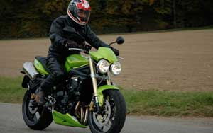  Moto Guzzi 1200 Sport 